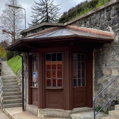 Kiosque à billets du funiculaire les Avants-Sonloup (MOB)